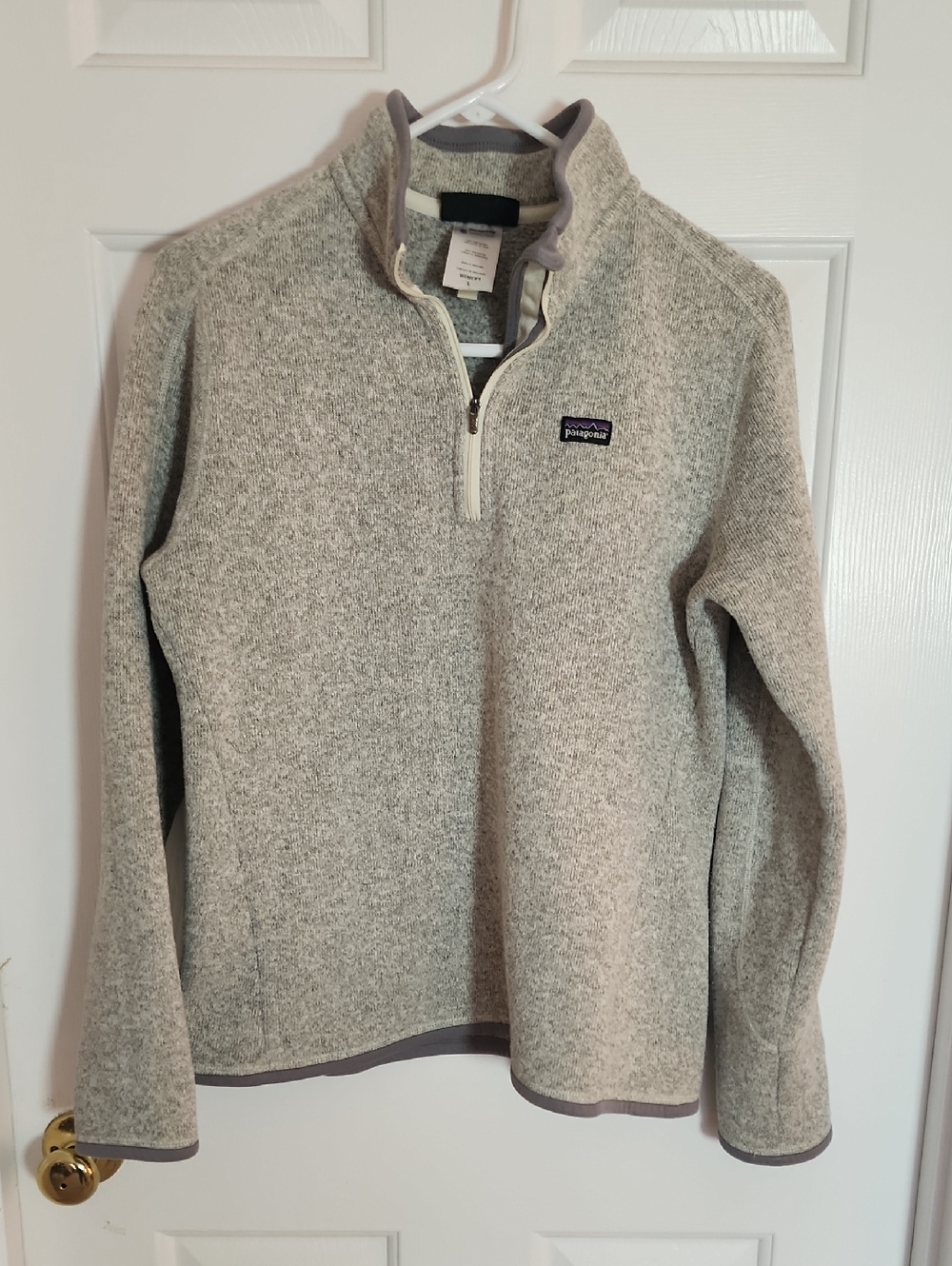 Patagonia Womens's Light Heather Gray Half-Zip Pullover